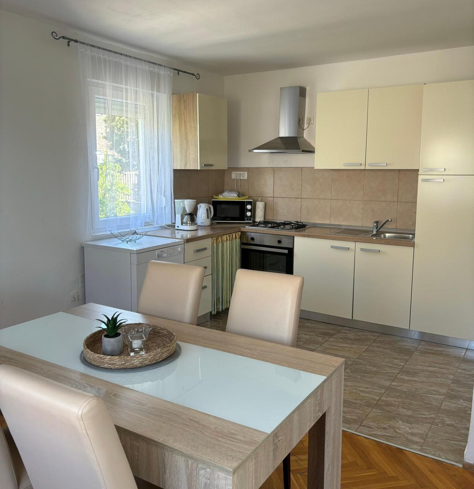 Helen Apartments Цриквеница Экстерьер фото