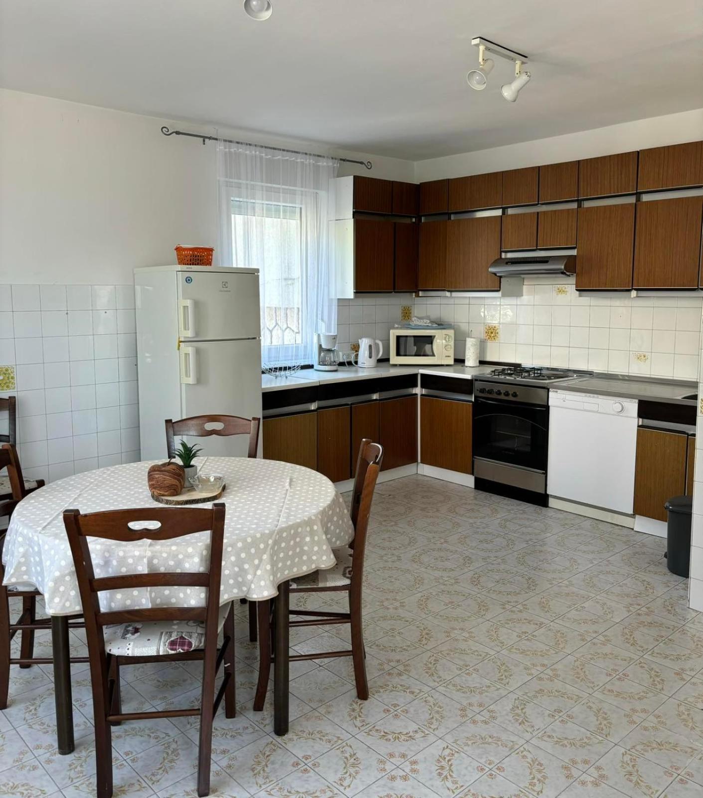 Helen Apartments Цриквеница Экстерьер фото