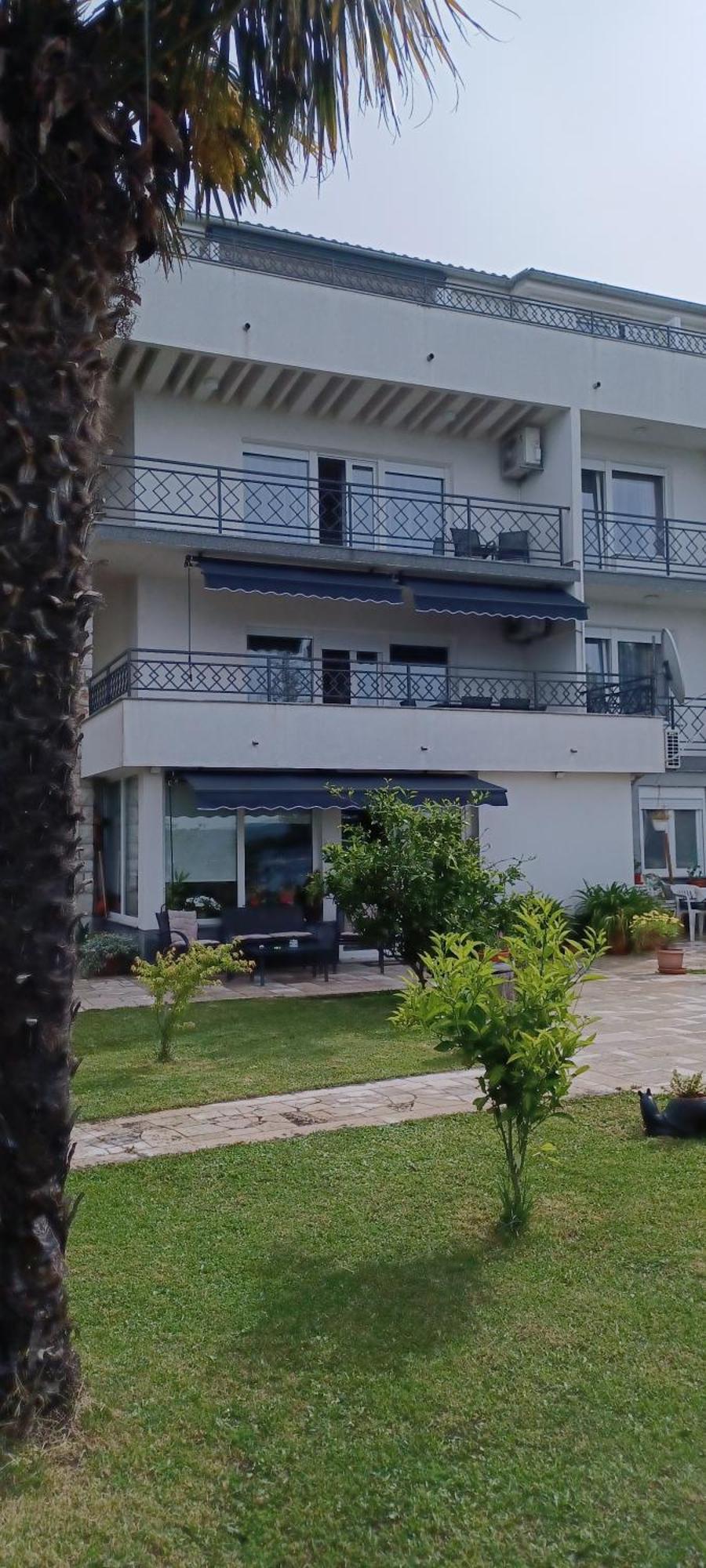 Helen Apartments Цриквеница Экстерьер фото